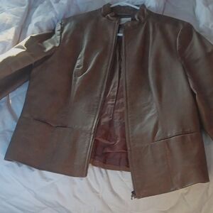Emma James Brown Leather Jacket with Structured Design and Long Sleeves